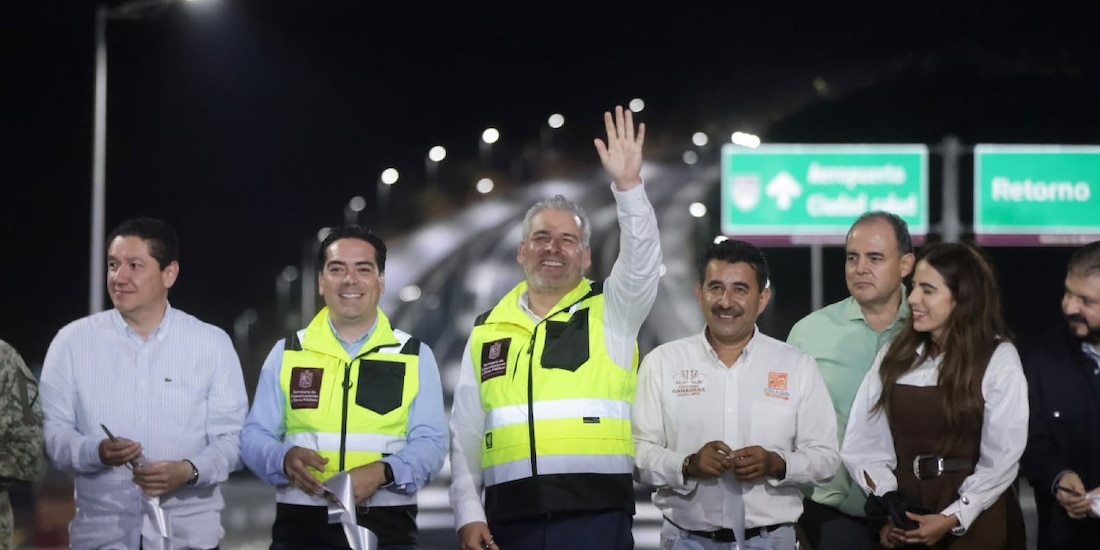 La inauguración del tramo vial y la supervisión de las inversiones estatales en infraestructura fueron encabezadas por el gobernador Alfredo Ramírez Bedolla.