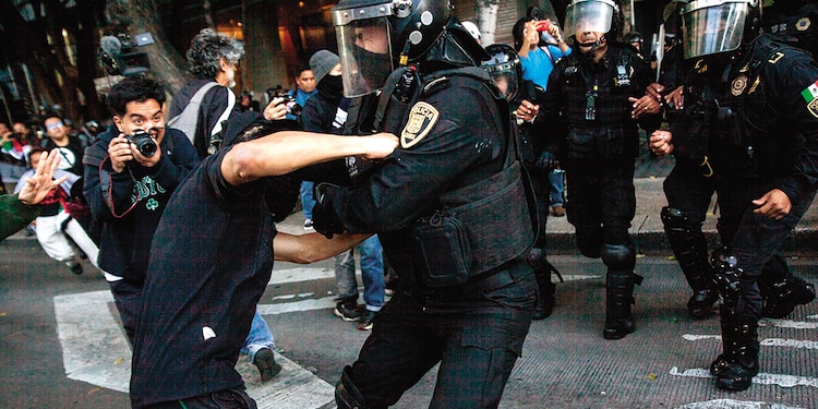 7 de noviembre.
Algunos conatos de bronca se registran en otra manifestación contra las agresiones a Palestina.