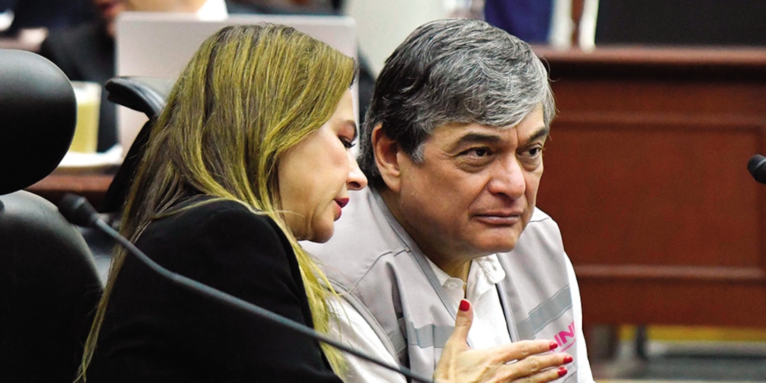 Los consejeros Carla Humphrey y Uuc-kib Espadas, en sesión del 1 de abril de 2025