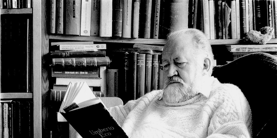 Ernesto de la Peña (1927-2012), en su biblioteca.