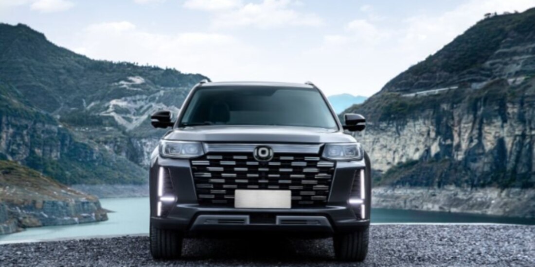 Versión Plus Premium 4WD a un precio de $789,900.