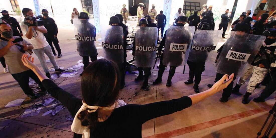 Manifestación contra feminicidios en Cancún.
