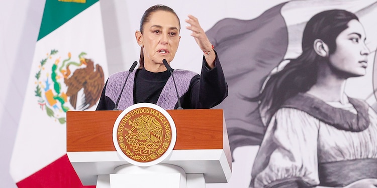 La Presidenta Claudia Sheinbaum, en conferencia de prensa en Palacio Nacional, ayer.