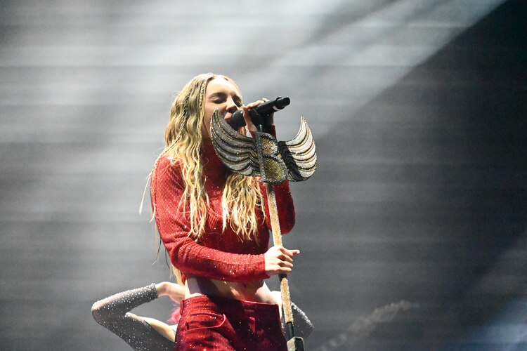 Belinda en el Tecate Emblema