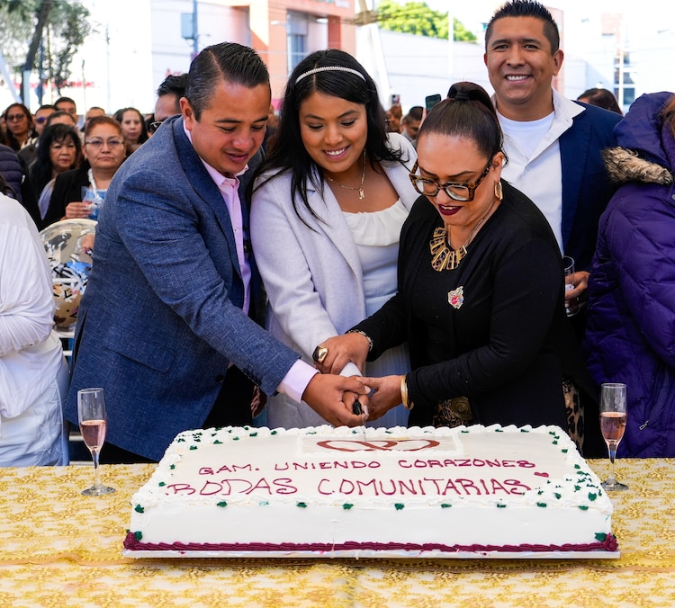 La Orquesta de Cámara de la alcaldía amenizó la ceremonia colectiva que fortalece el tejido social en la demarcación.