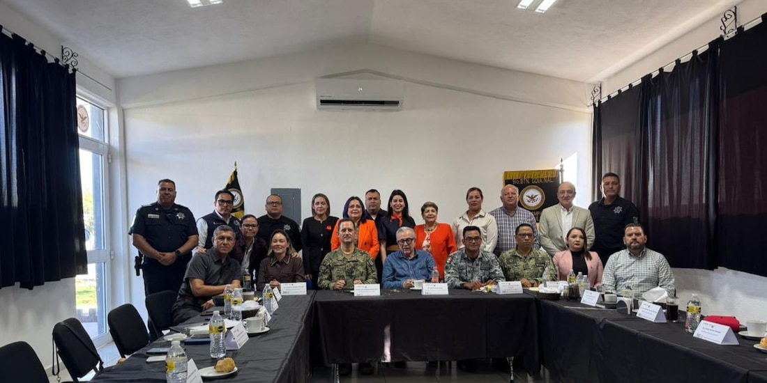 Autoridades en Sinaloa, entre ellas el Gobernador.