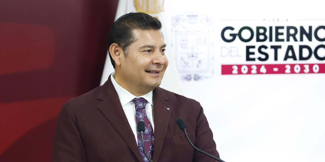 Imagen del Gobernador constitucional.