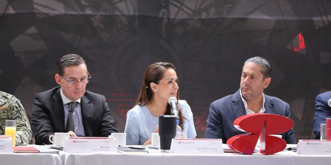 La gobernadora del estado, Tere Jiménez, reafirmó la solidez económica de la entidad ante líderes empresariales.