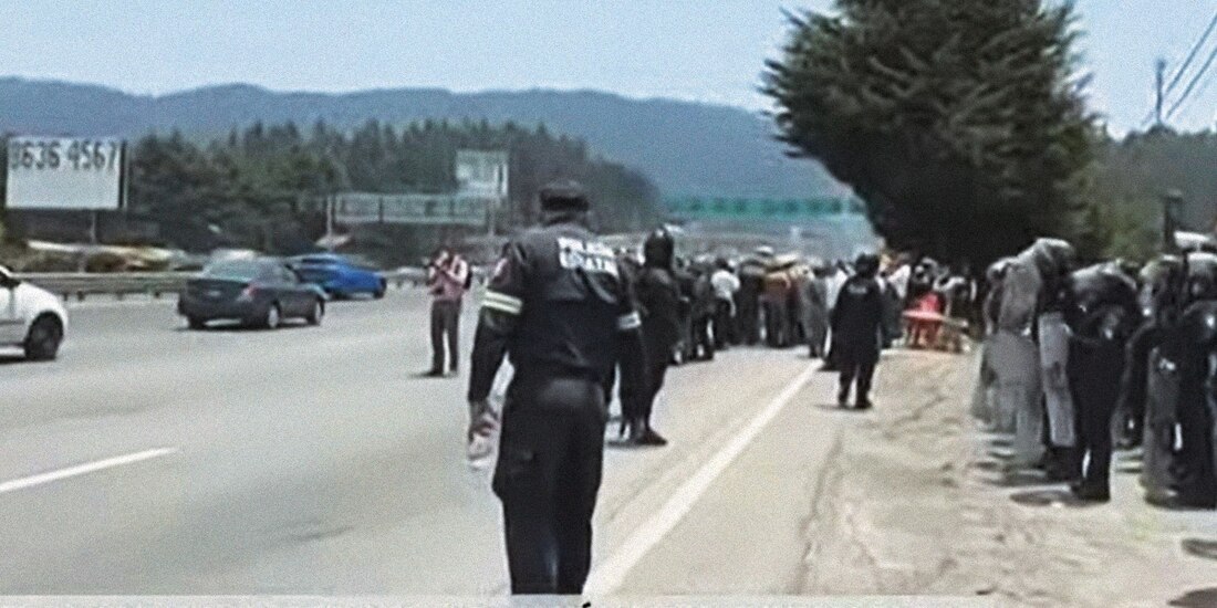 En la zona de la protesta acudieron elementos policiales.