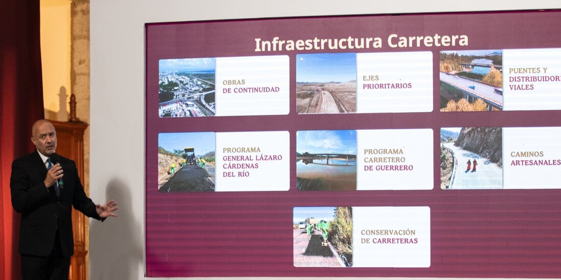 Jesús Antonio Esteva Medina, secretario de Infraestructura Comunicaciones y Transportes