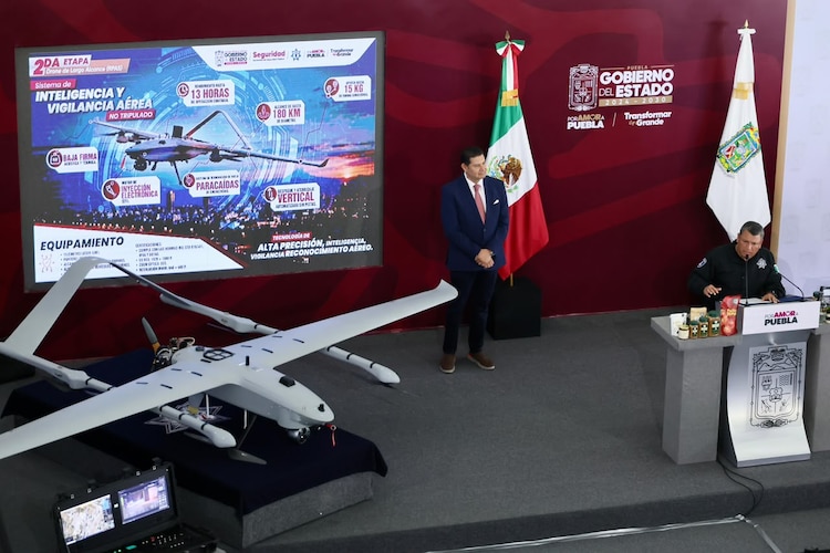 Las nuevas aeronaves cuentan con autonomía de 13 horas y sensores térmicos para la localización de personas e ilícitos.