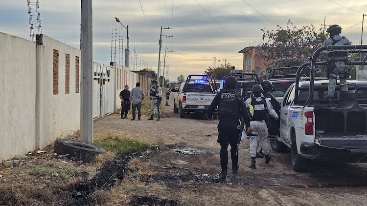 Comando asesinó a 11 personas en la comunidad Loma de Flores de Salamanca, Guanajuato.
