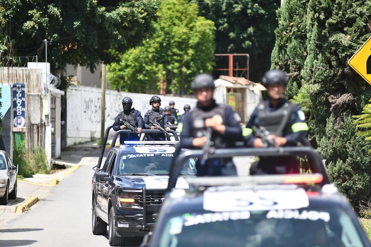 Con el apoyo de binomios caninos y equinos, el Gobierno del Edomex garantiza una estancia segura este periodo vacacional.