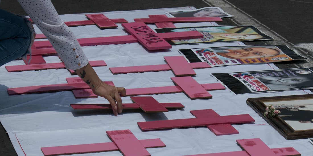 Protestan por feminicidios en México