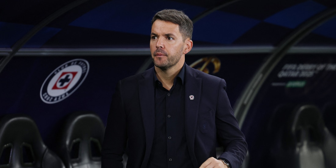 Nicolás Larcamón envió un mensaje a la afición de Cruz Azul tras las eliminaciones en Liga MX y Copa Intercontinental.