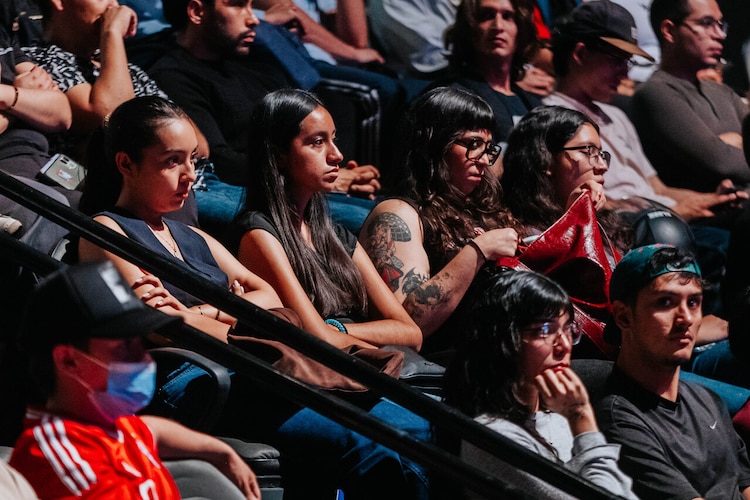 Asistentes al evento destacan la importancia de crear mecanismos de ayuda para la vivienda.