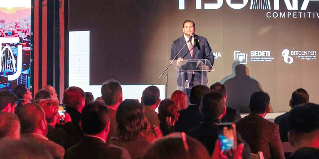 Ismael Burgueño, edil de Tijuana, ayer, en la presentación de la estrategia.