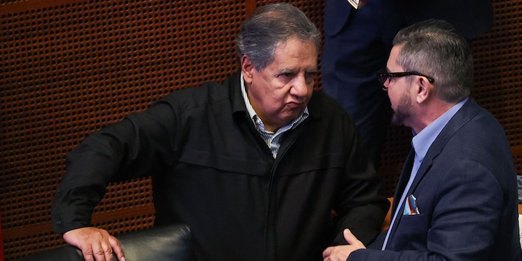 El senador morenista Higinio Martínez durante una sesión ordinaria de la Cámara alta, en febrero de 2026