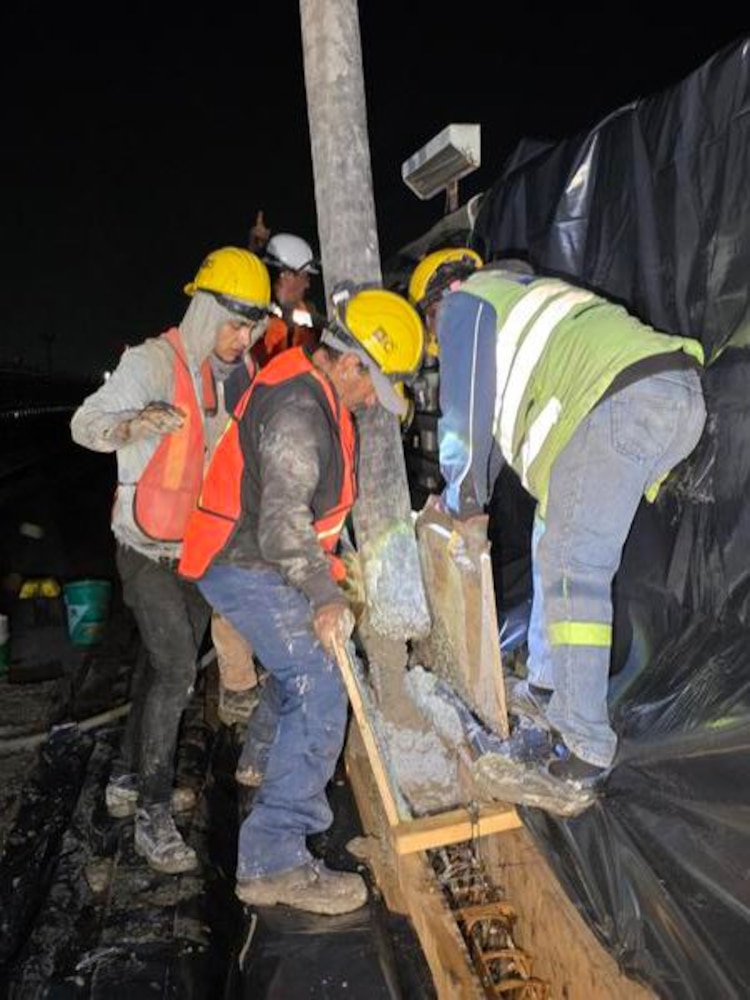 Colado de trabes en la Línea B del Metro.
