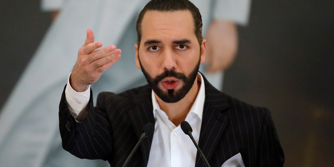 Congreso de El Salvador aprueba reelección presidencial indefinida.