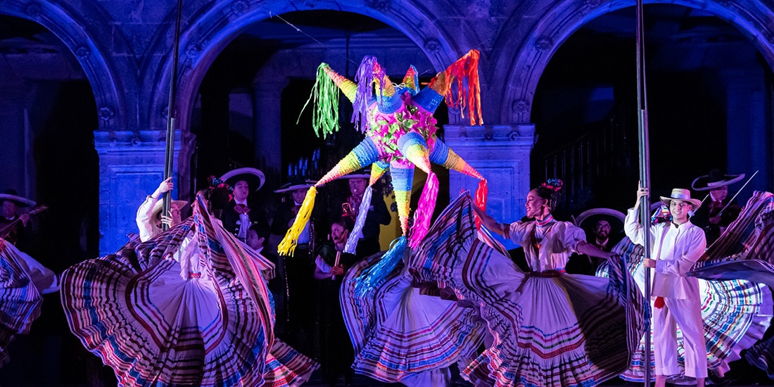 Recreación de una tradicional posada con bailes de Jalisco.