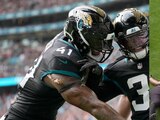 Jugadores de los Jacksonville Jaguars celebran como los juguetes de Andy de Toy Story