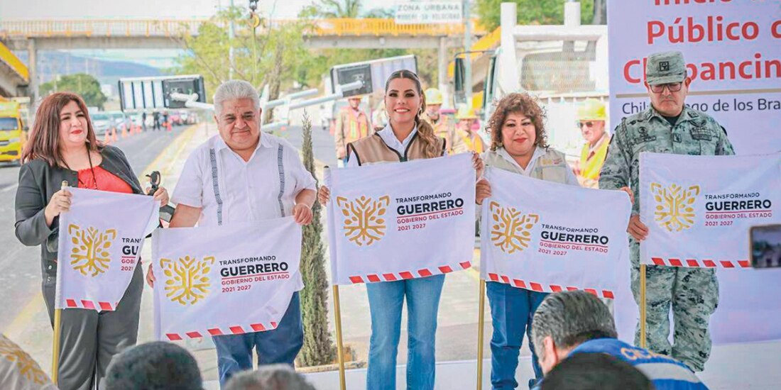 La gobernadora Evelyn Salgado encabezó el inicio de las obras, ayer.