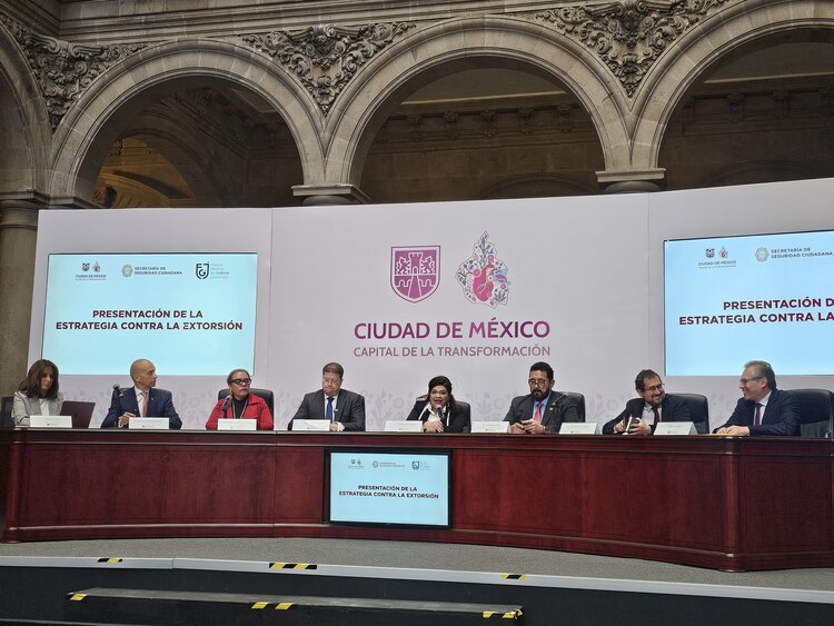 Clara Brugada Molina, presentó la estrategia conta la extorsión