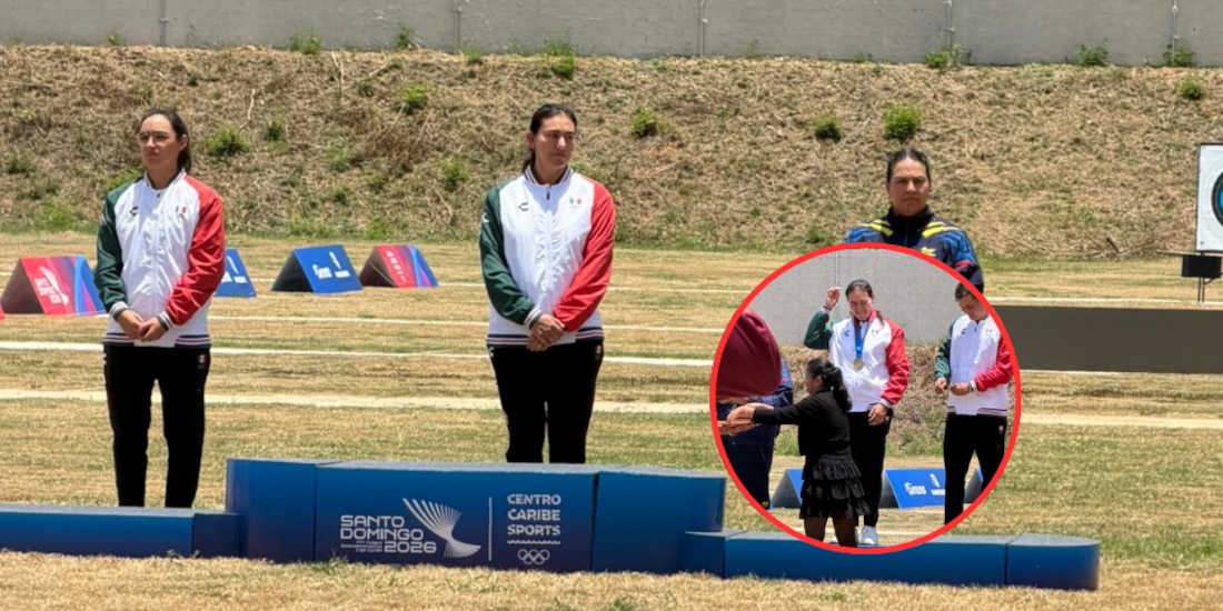 Alejandra Valencia en el podio recibiendo su medalla de oro.