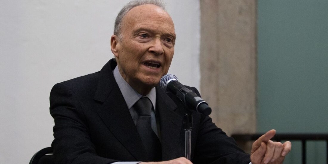 Alejandro Gertz Manero, titular de la FGR.