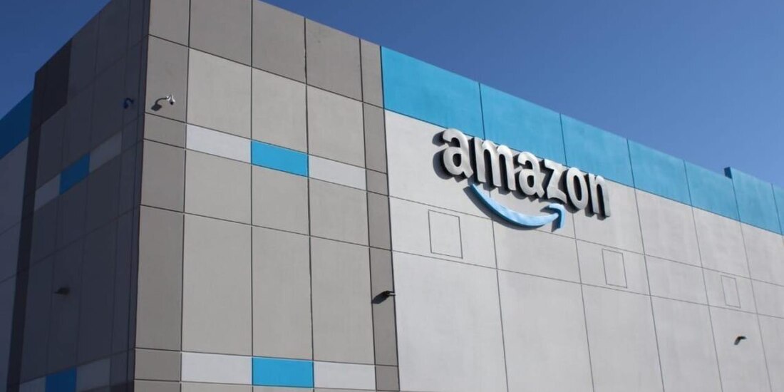 Karla Patricia Ruiz Macfarland, presidenta municipal de Tijuana informó que Amazon invirtió 21 millones de dólares en su nuevo centro de distribución