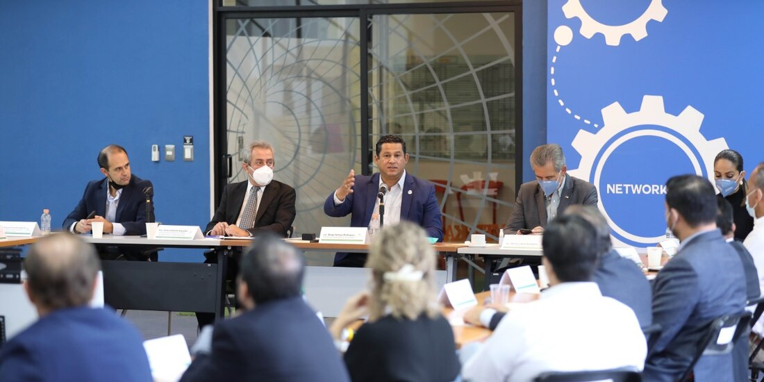 Diego Sinhue Rodríguez Vallejo al participar en la XXVI Asamblea General de la Mesa de Seguridad y Justicia de León.