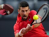 Un aficionado le arrojó una botella a la cabeza a Novak Djokovic.