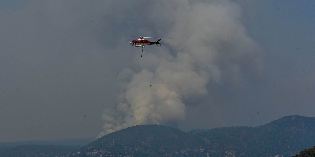 Trabajos para sofocar los incendios que se presentan en Valle de Bravo el pasado 6 de mayo