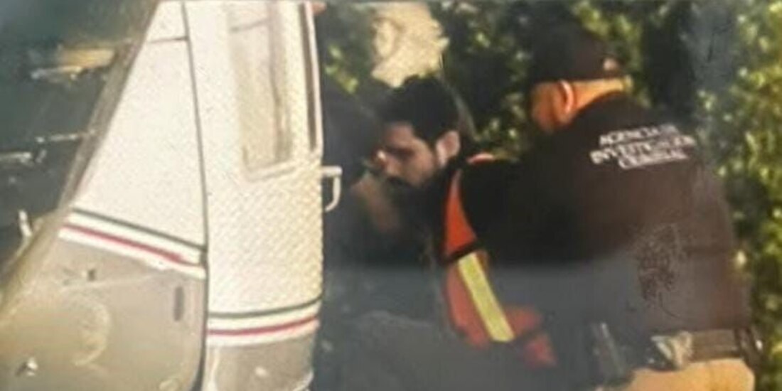 Ovidio Guzmán, al ser trasladado a la CDMX tras su detención, en enero.