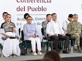 Evelyn Salgado (izq.), Rosa Icela Rodríguez, Omar García Harfuch y el Gabinete de Seguridad, ayer en la conferencia de la Presidenta en Guerrero.
