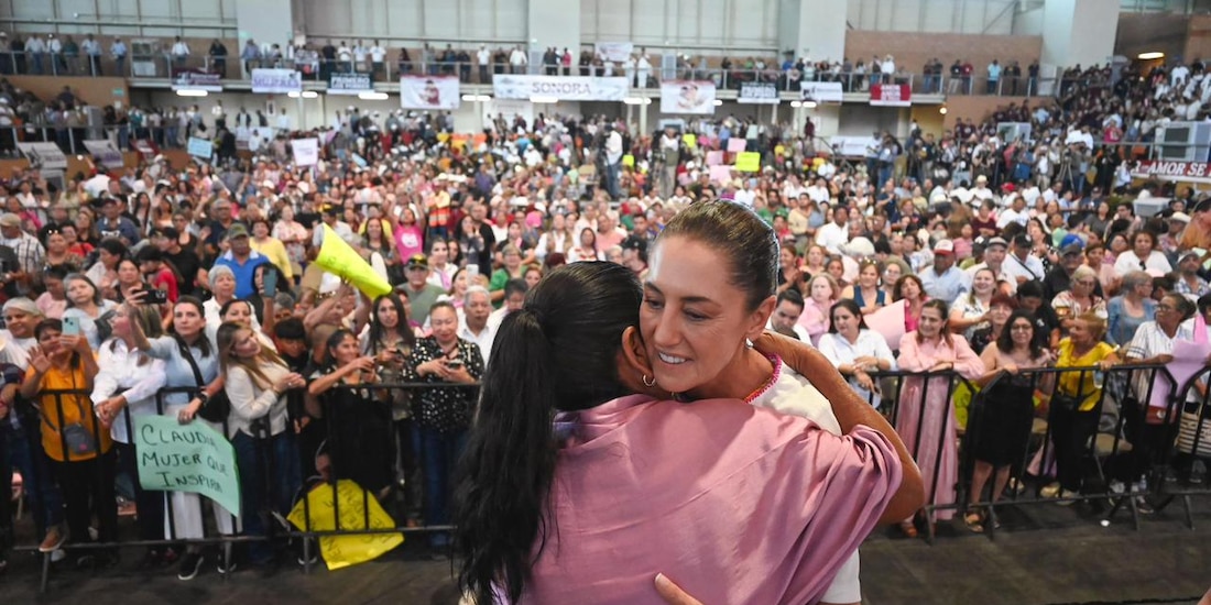 La Presidenta Claudia Sheinbaum encabeza la entrega de tarjetas de la Pensión Mujeres Bienestar en Cajeme, Sonora.
