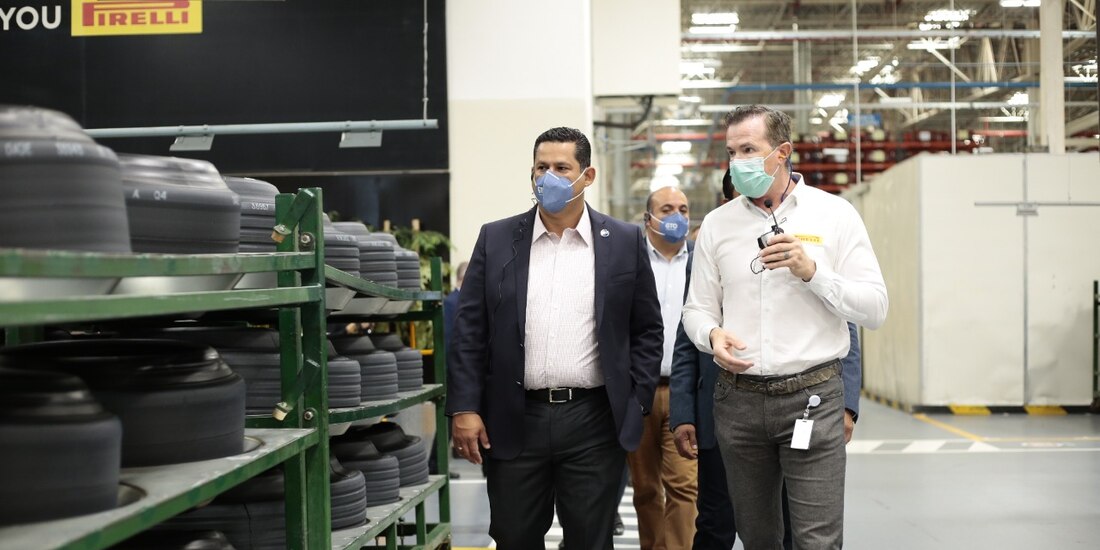 Diego Sinhue Rodríguez Vallejo, gobernador de Guanajuato, en supervisión de labores.