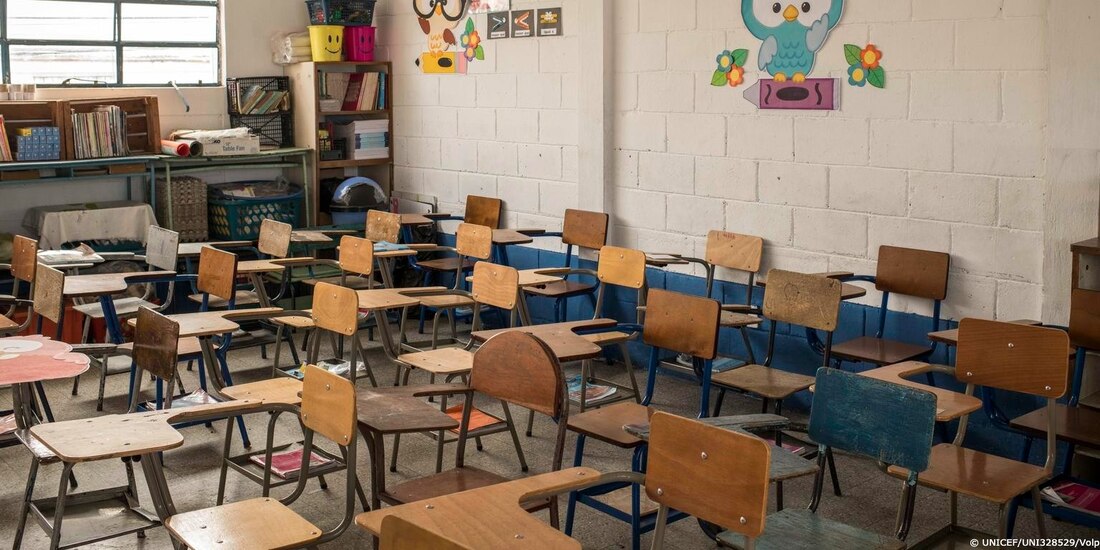 Alertan improvisación del modelo educativo