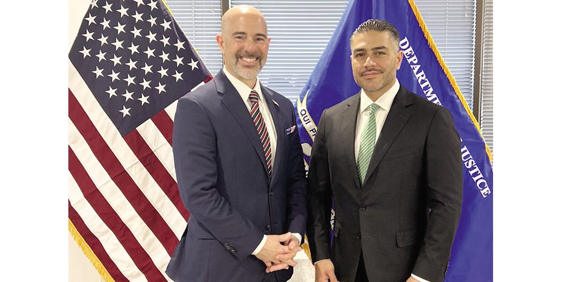 Terrance Cole y Omar García Harfuch, ayer.