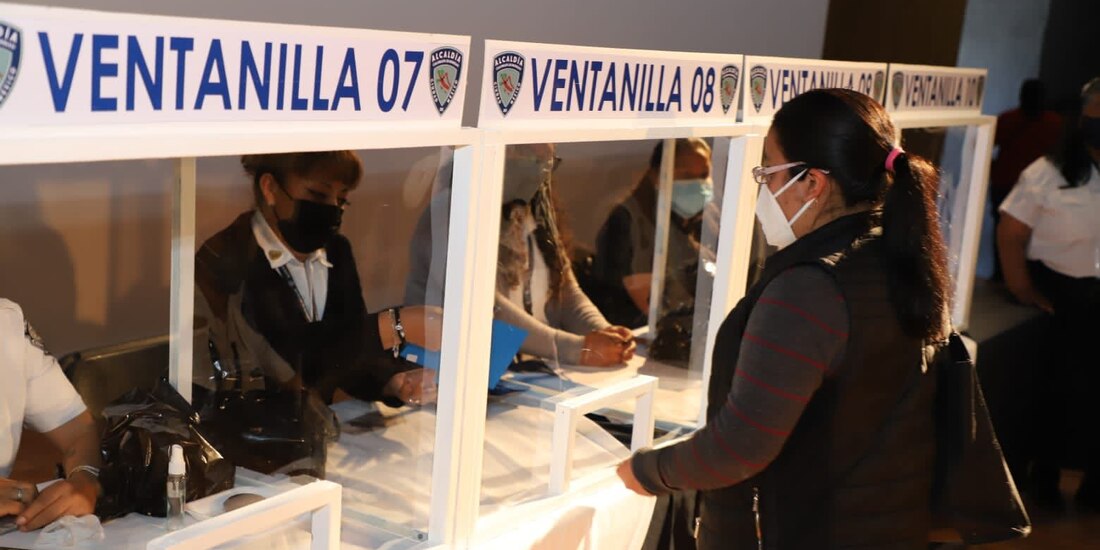 Programa social que apoya a hombres y mujeres, jefes de familia, en Cuajimalpa.