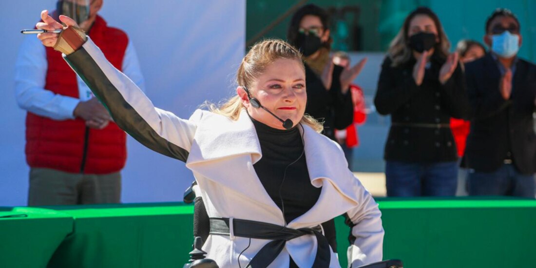 La senadora Claudia Anaya registró su precandidatura por la gubernatura de Zacatecas.