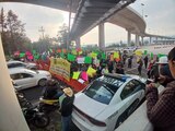 Bloqueo en la México-Cuernavaca por vecinos que exigieron atención al desabasto de agua.