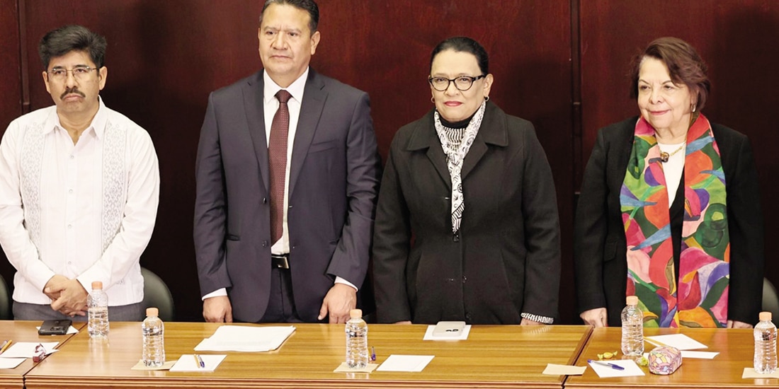 De izq. a der.: Hugo Aguilar, Néstor Vargas, Rosa Icela Rodríguez y Celia Maya, ayer.