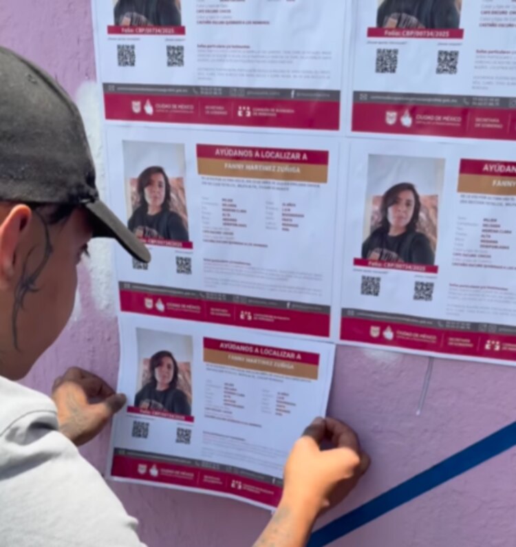 Parte del trabajo del muralista incluye las fichas de búsqueda de la joven desaparecida el 22 de abril.