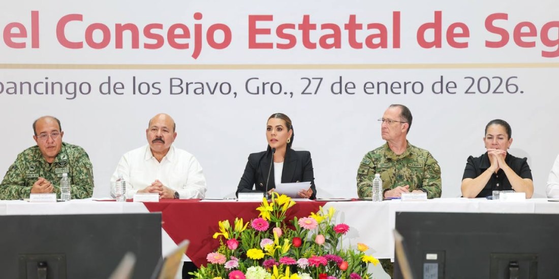 LA GOBERNADORA Evelyn Salgado (c.), ayer, en el Consejo de Seguridad.