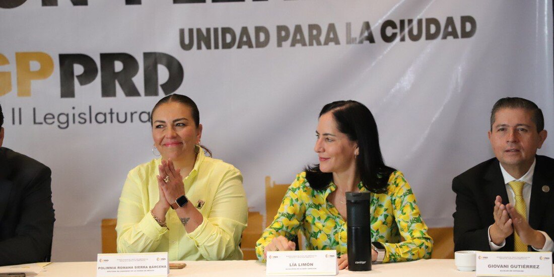 Lía Limón (centro), alcaldesa en Álvaro Obregón.