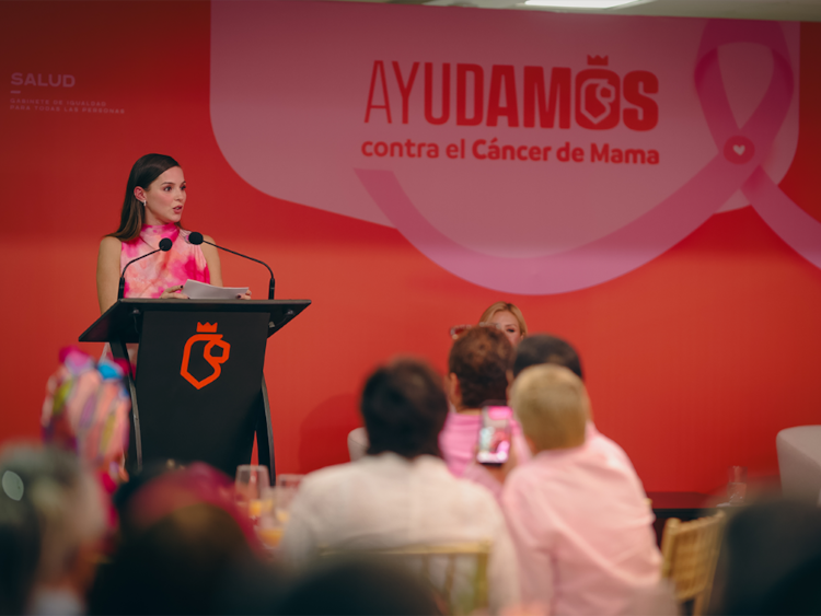 Programas sociales y de salud implementados en Nuevo León reafirman el compromiso con la primera infancia y el bienestar de las madres.