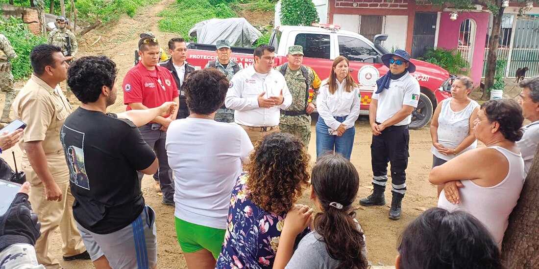 Recorrido por las zonas de riesgo del Ejido Francisco Villa, Manzanillo, Colima, ayer.
