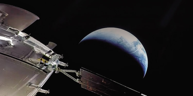 Imagen de la nave orbitando la Tierra que compartió la NASA.